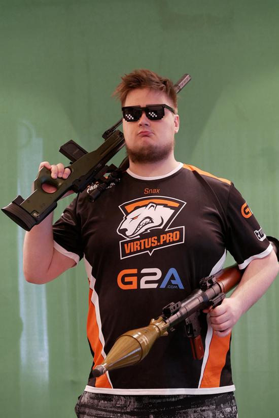 还是选赛娜好呀 Elk略显隐身 赛娜0阵亡 五局斩获18-9-47数据